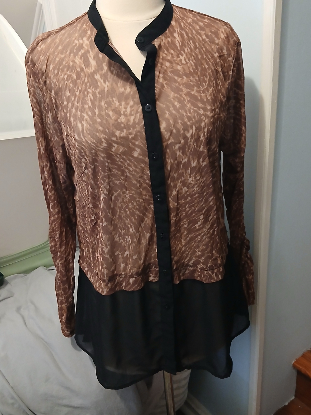 90s Sheer animal Print Chiffon Button-Front Tunic Top Ruched Sleeves